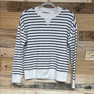 Nautica size Med White with Black Stripes Crewneck Soft Long Sleeve Sweatshirt
